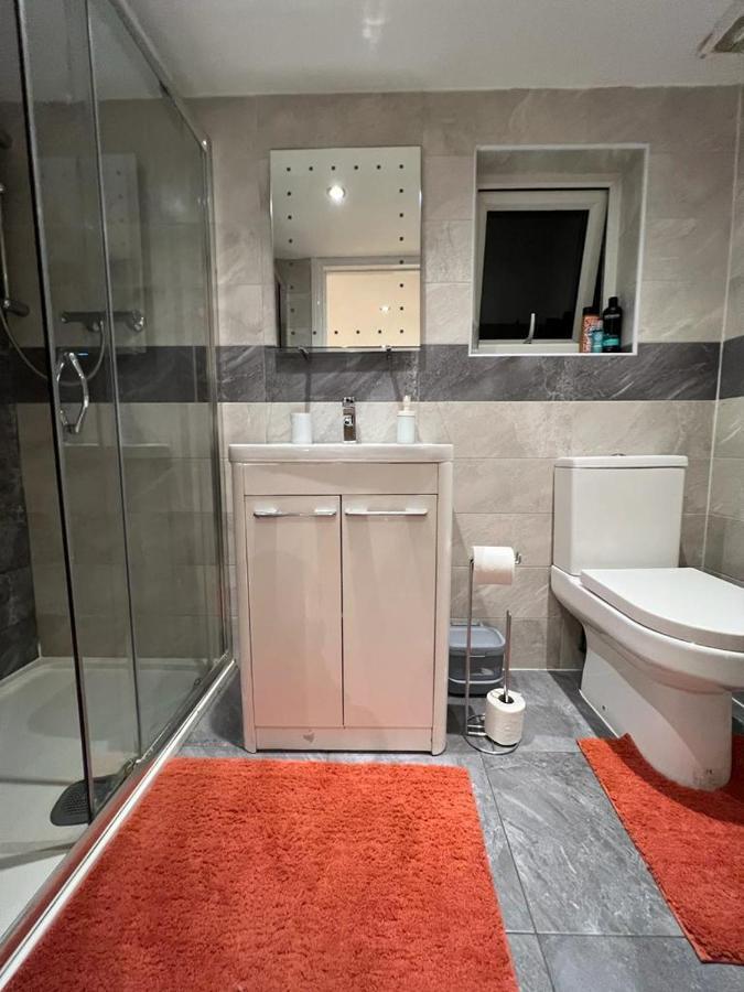 فندق 93 West Road لندن المظهر الخارجي الصورة