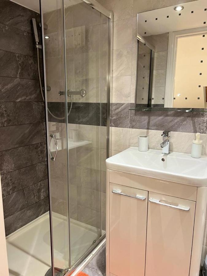 فندق 93 West Road لندن المظهر الخارجي الصورة
